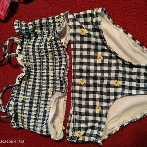 Swim suit for girl size 6